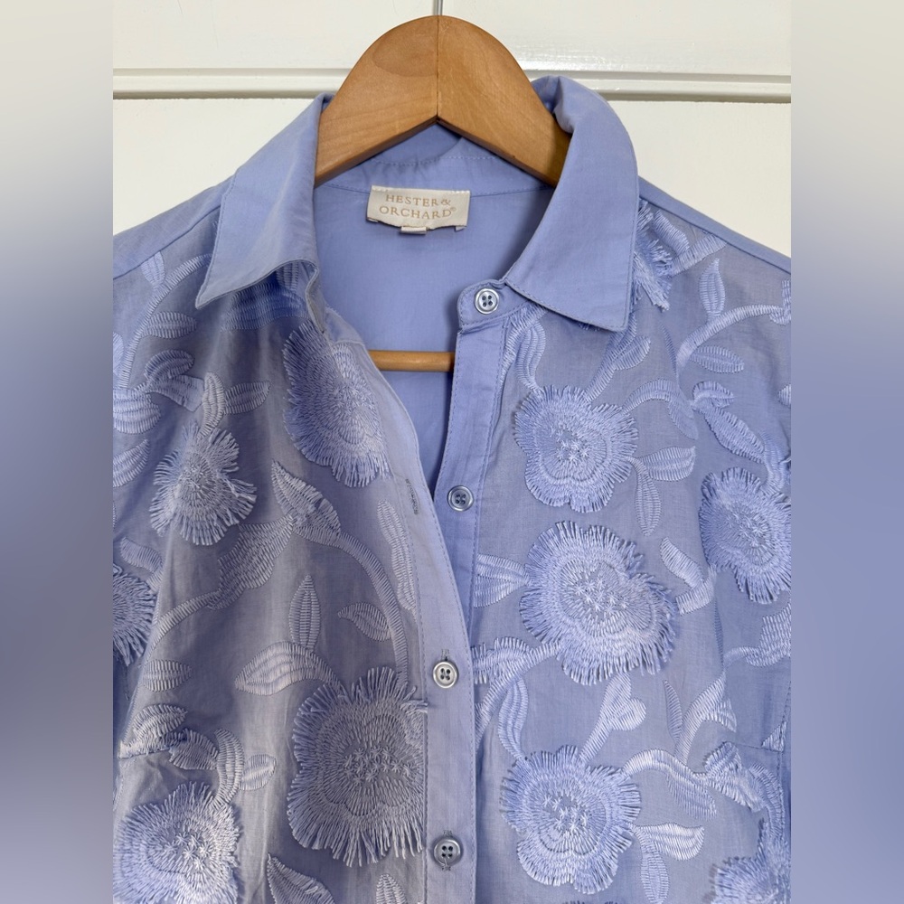 Hester & Orchard 3D Floral Textured Button Down Shirt 100% Cotton Artsy Unique - Picture 2 of 7